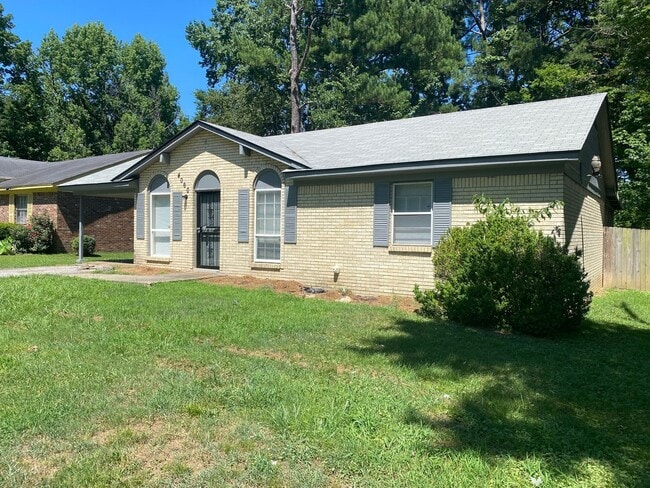 Building Photo - 4060 Stowe St