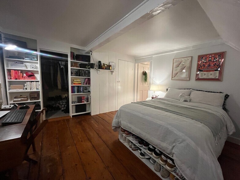 Building Photo - 20 Horton St