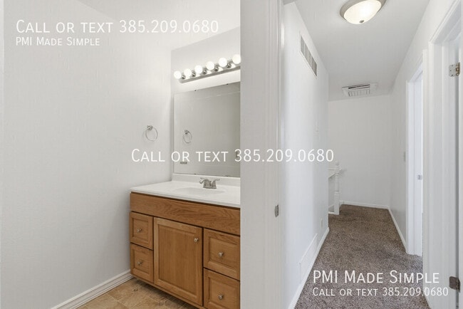 Building Photo - 755 E 950 S