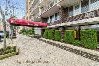 Building Photo - 650 Shore Rd