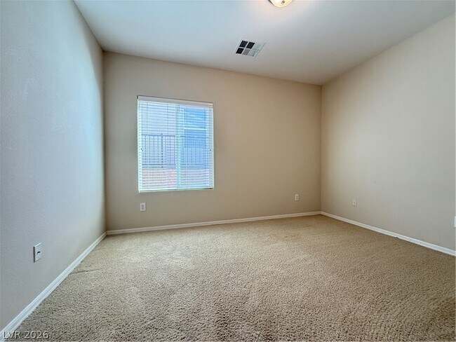 Building Photo - 2240 Shadow Canyon Dr