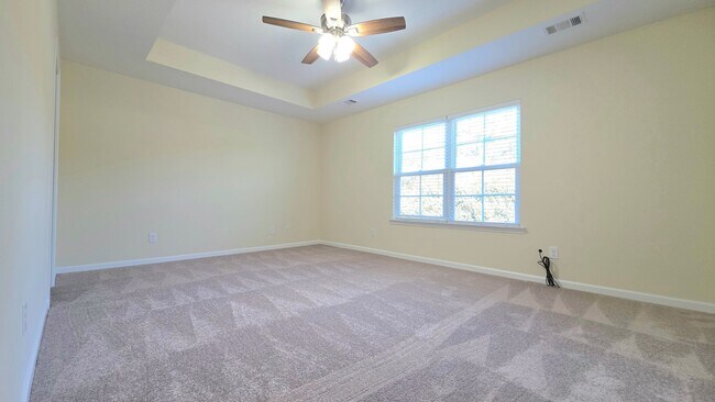 Building Photo - 3 Bedroom, 2.5 bath townhome in Creekside of Richmond Hill