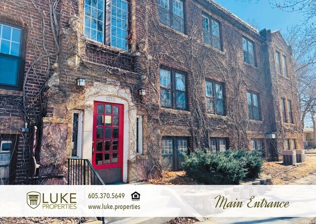 Building Photo - 1216 S Center Ave