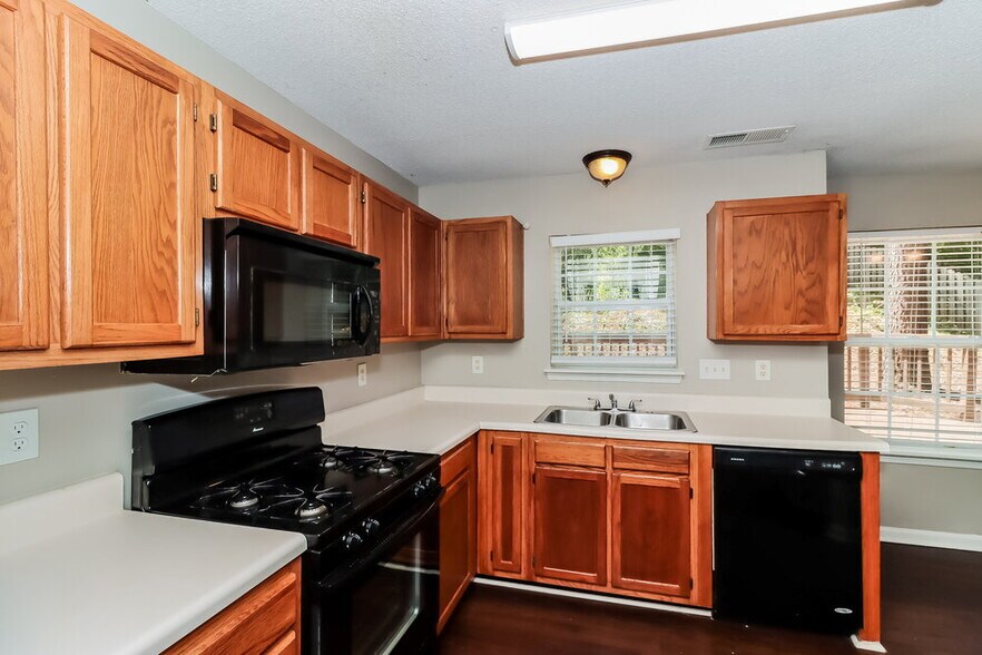 Building Photo - 7503 Lullwater Cove