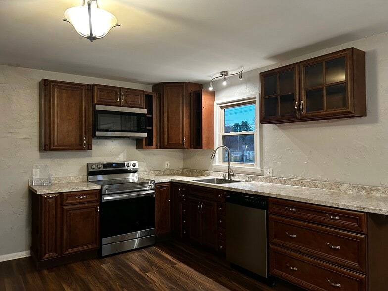 Building Photo - 292 Washington St