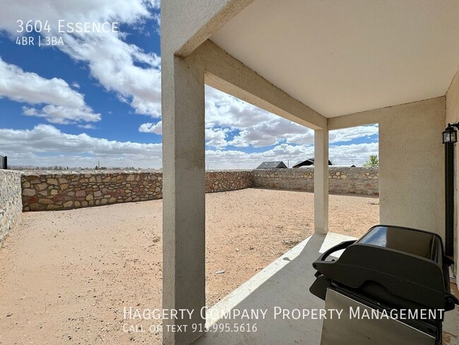 Building Photo - 3604 Essence-