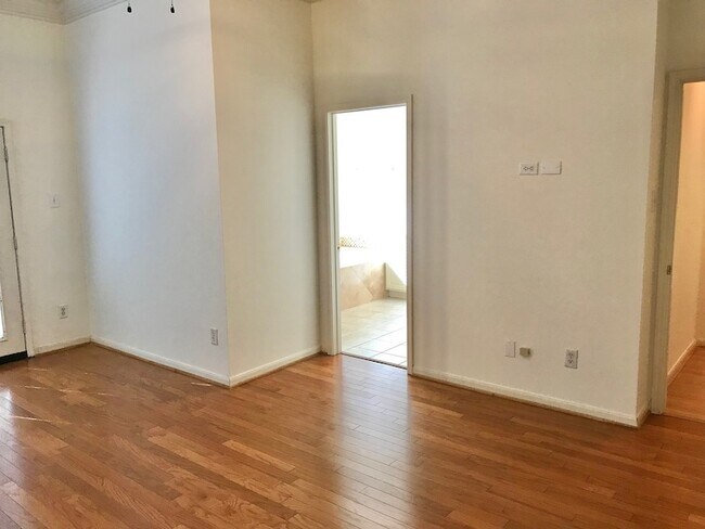 Building Photo - 9311 Cantata Ct