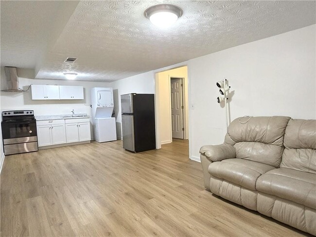 Building Photo - 3434 Bonneville Way