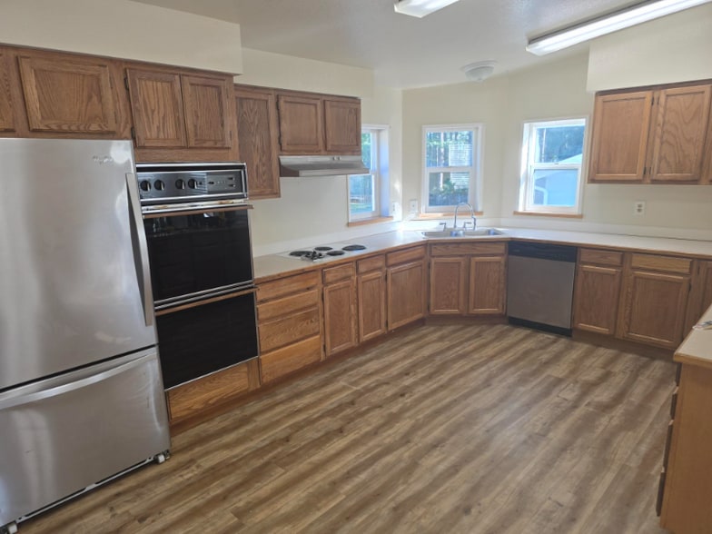 Building Photo - 3564 N Appian Way