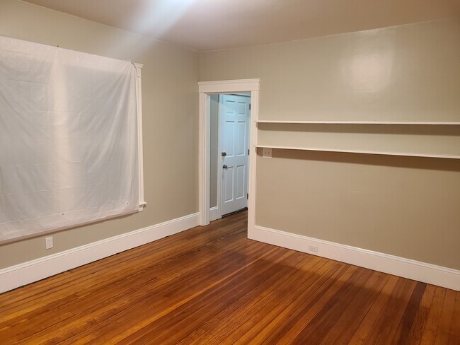 Building Photo - MENDON