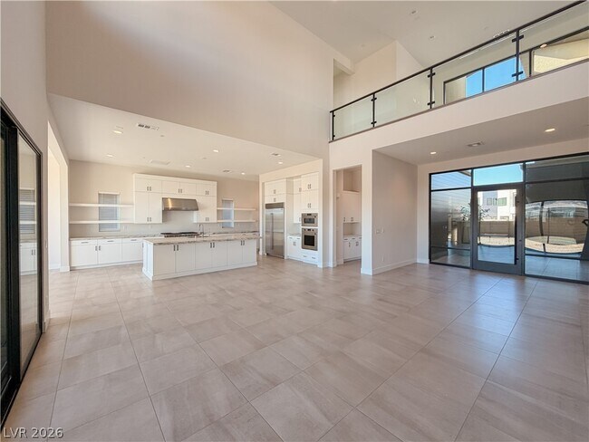 Building Photo - 10761 Canyon Bloom Dr