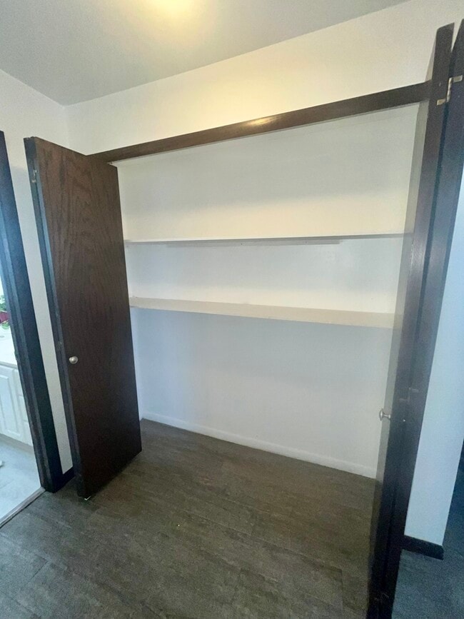 Building Photo - 1601 Downs Dr