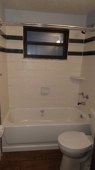 Building Photo - 36 Sunnycrest Dr