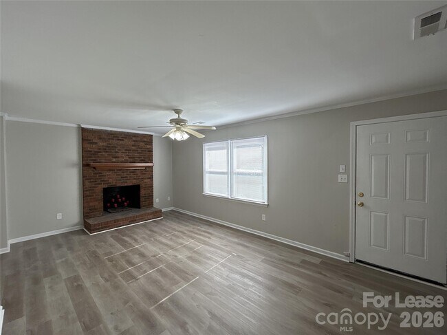 Building Photo - 7409 Lockmont Dr