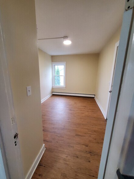 Building Photo - 45 Dumais St