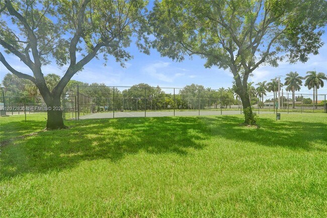 Building Photo - 5700 SW 127th Ave