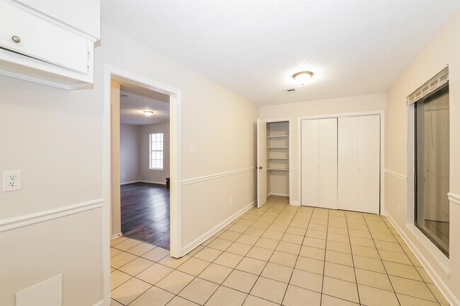 Building Photo - 4520 Northwood Hills Dr