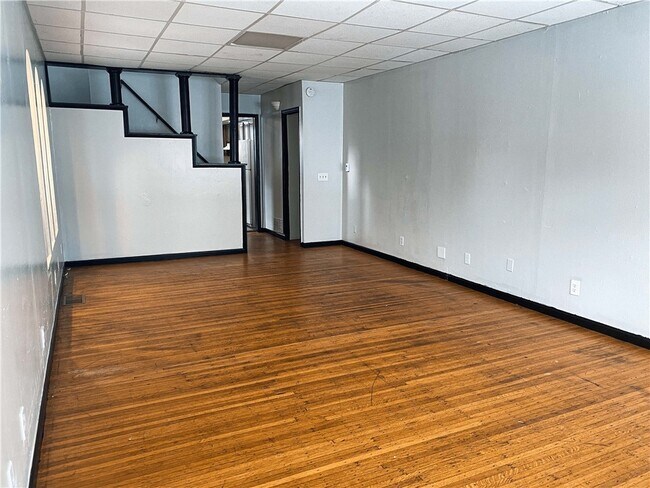 Building Photo - 1083 Dewey Ave