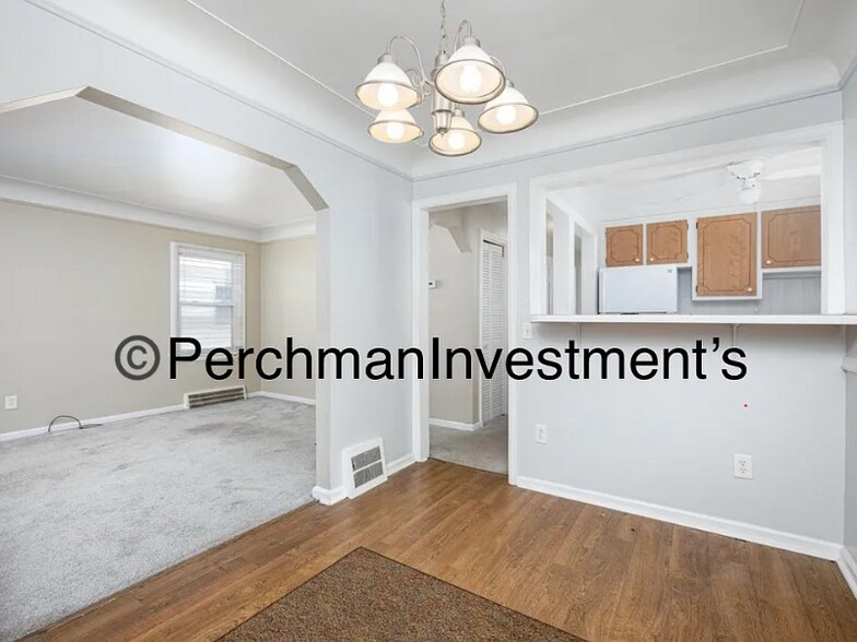 Building Photo - 9576 Columbia St