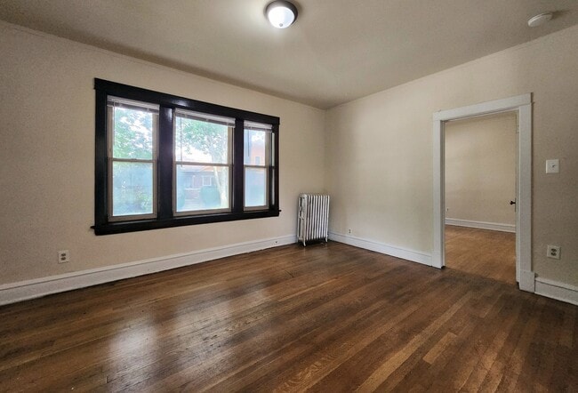 Building Photo - 4901 W Cullom Ave