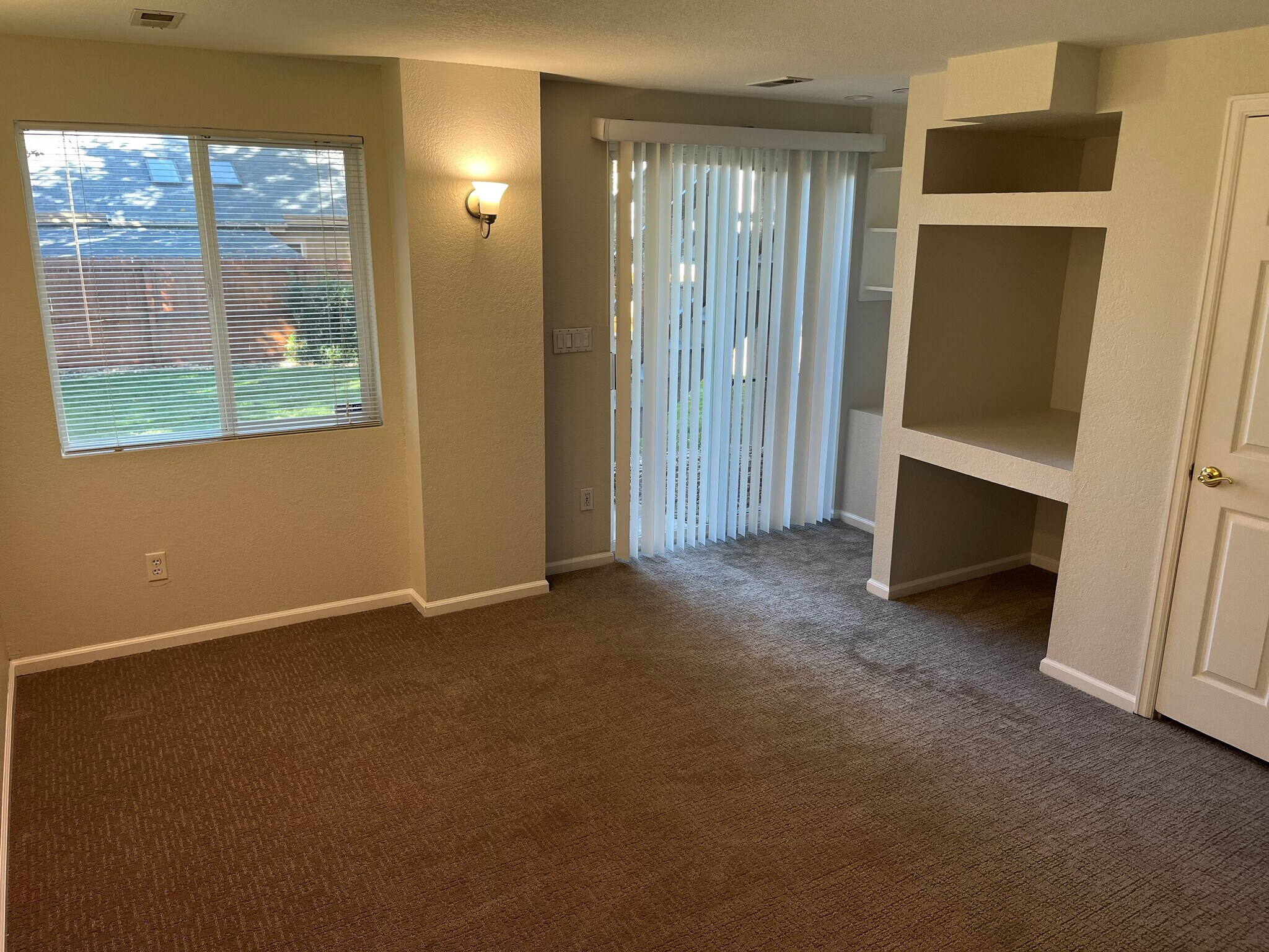 WALKOUT BASEMENT - 9688 Harris Cir