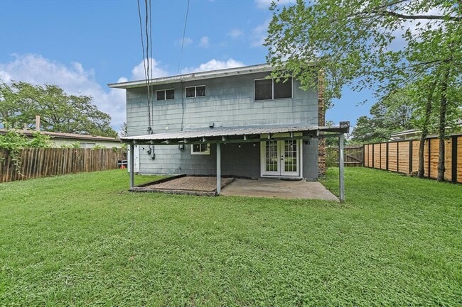 Building Photo - 4904 Creekline Dr