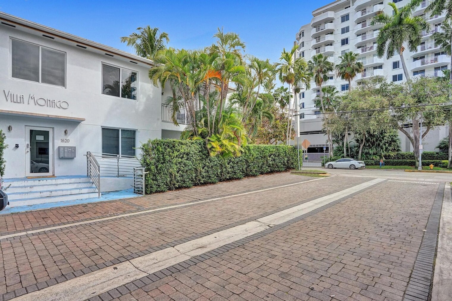 Building Photo - 1441 Lincoln Rd