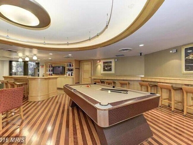 Building Photo - $400 Off! Professionally Managed, Spacious...