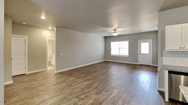 Building Photo - 12412 Bluford Ln