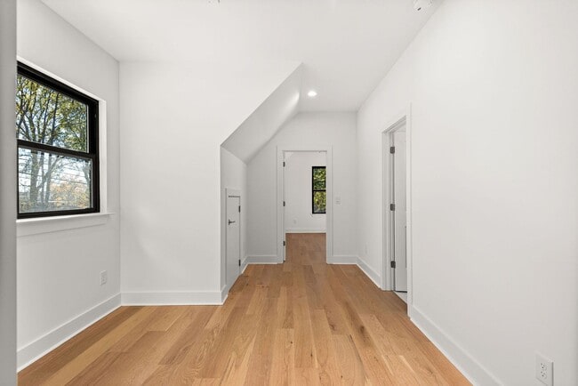 Building Photo - NEW CONSTRUCTION! Old Hickory