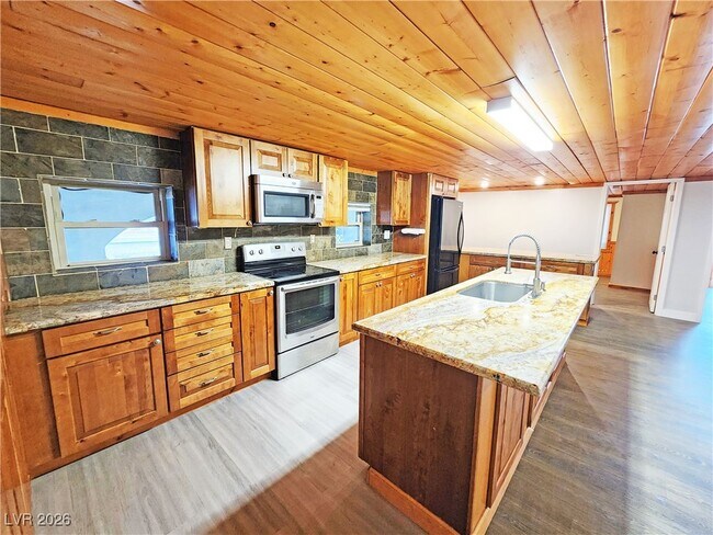 Building Photo - 2220 W Bell Vista Ave