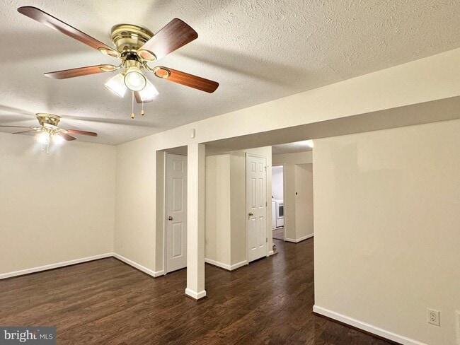 Building Photo - 105 Staunton Ct