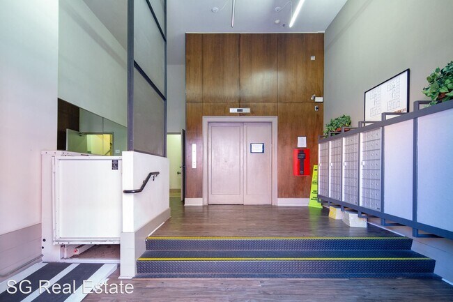 Building Photo - 2400 Telegraph Ave