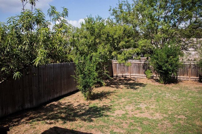 Building Photo - 15236 Drusilla's Dr