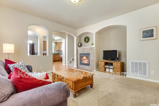 Building Photo - 548 Walton Dr