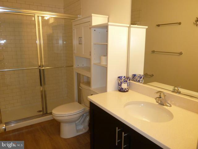 Building Photo - 860 Champions Dr