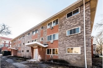 Building Photo - 6921 S Cornell Ave