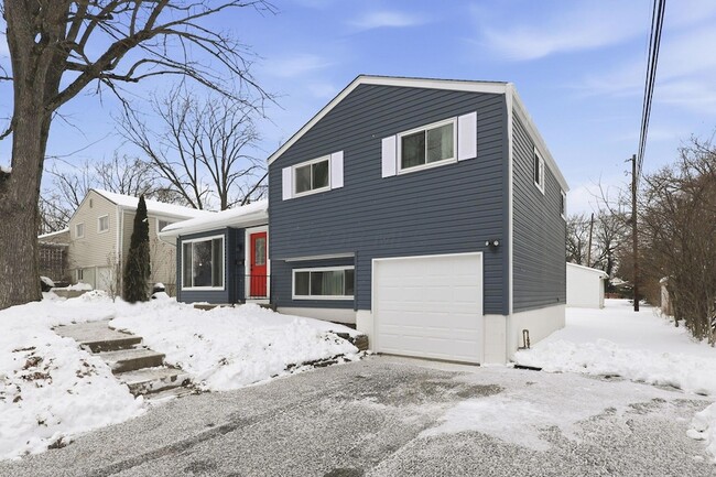 Building Photo - 3042 Rightmire Blvd