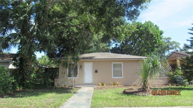 Primary Photo - 2568 39th Ave N
