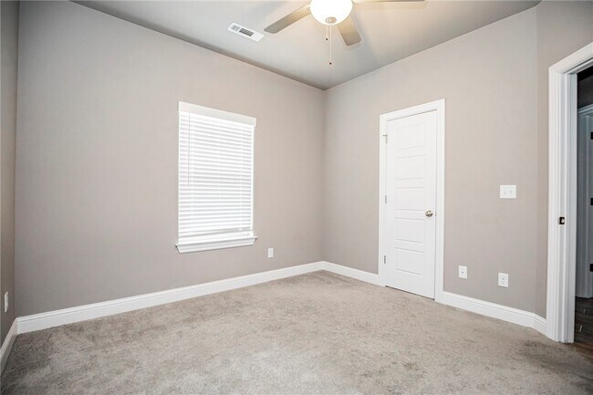 Building Photo - 1025 Kimball Ln