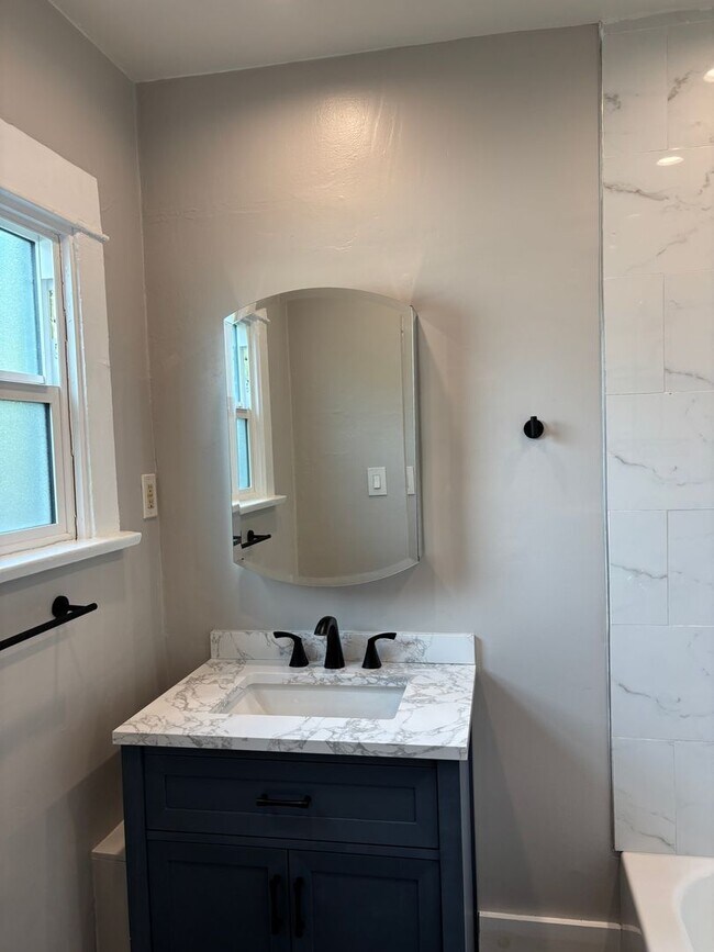 Building Photo - 2019 Andreo Ave