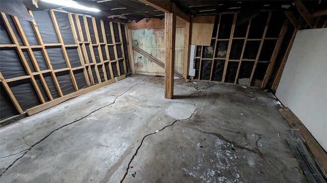 Building Photo - 2409 Ridgewood St