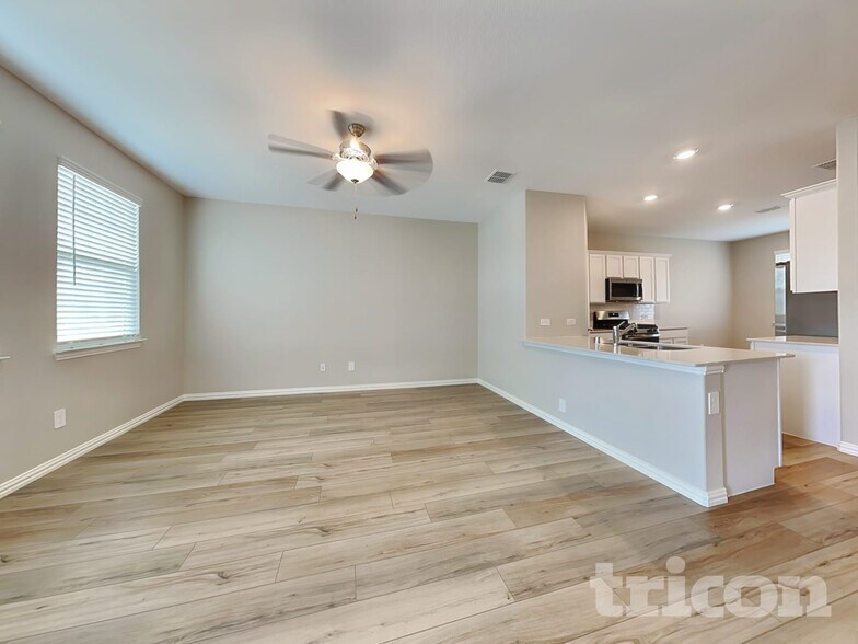 Building Photo - 2106 Silver Charm Ln
