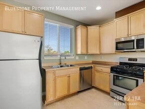 Building Photo - 3515 NE Grand-