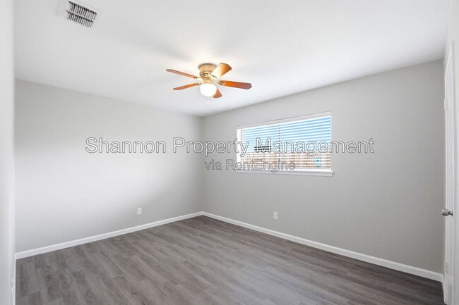 Building Photo - 6215 Autumn Arbor Dr