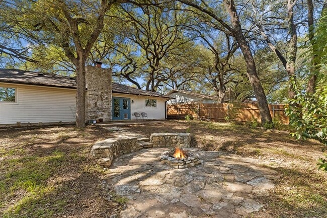 Building Photo - 1105 N Riviera Cir