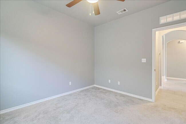 Building Photo - 2217 Ibis St
