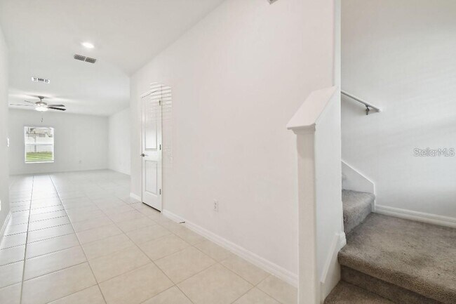 Building Photo - 6335 Ten Acre Ct