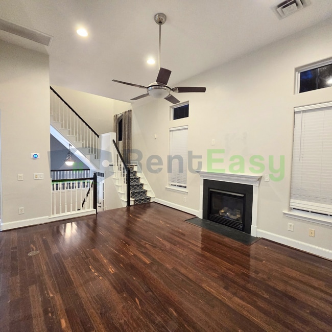 Building Photo - 3023 Bay Shore Ln