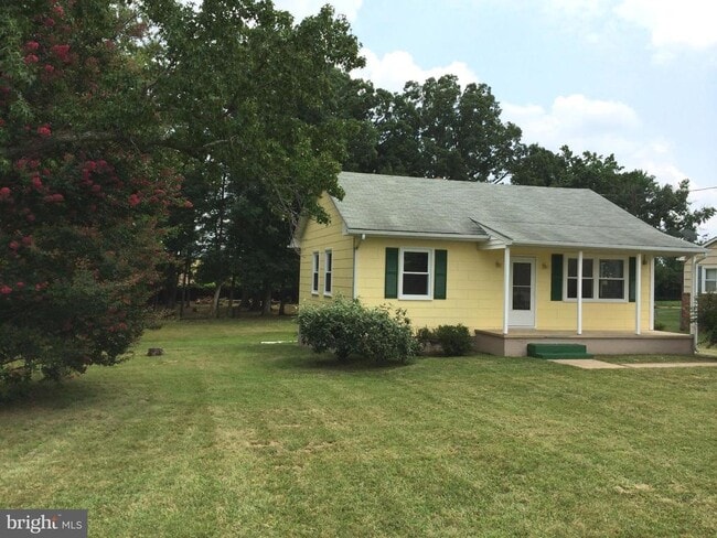 Building Photo - 3456 Fall Hill Ave